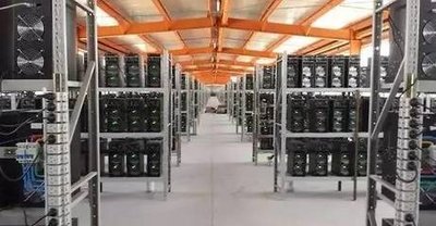 State-of-the-art mining farm with multiple rigs